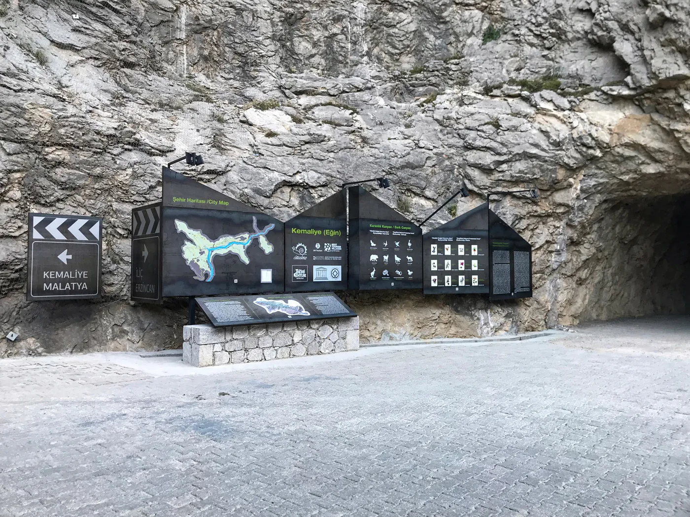 Atölye Kolektif-Proje: Taşyolu Açık Sergi Alanı